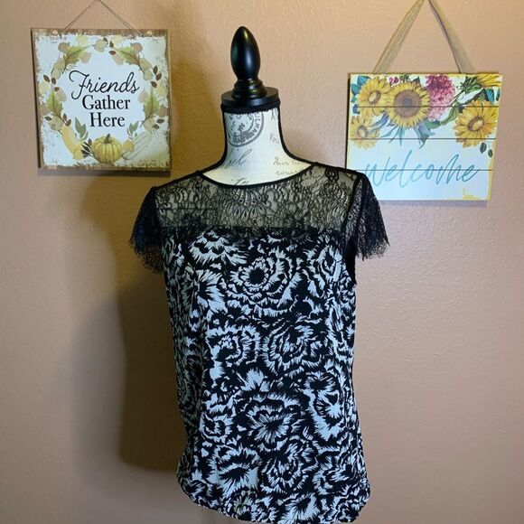 Ann Taylor blouse  - Picture 1 of 10